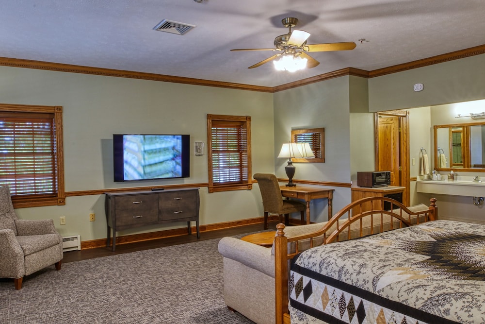 Carlisle Inn Walnut Creek - photo 5