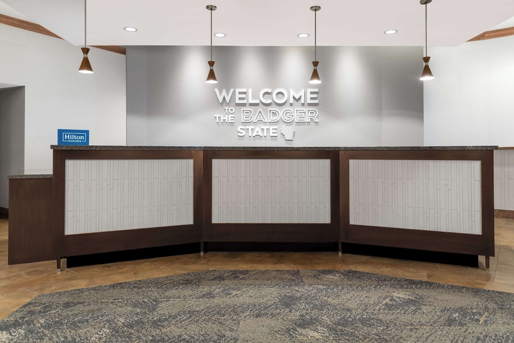 Hampton Inn & Suites Madison Downtown - photo 7