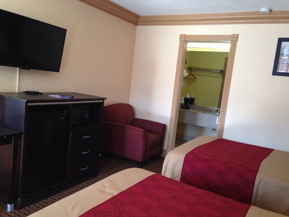 Parkway Inn of Birmingham - photo 6