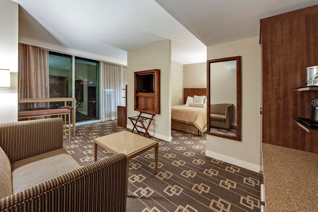 Wyndham Garden Chinatown - photo 14
