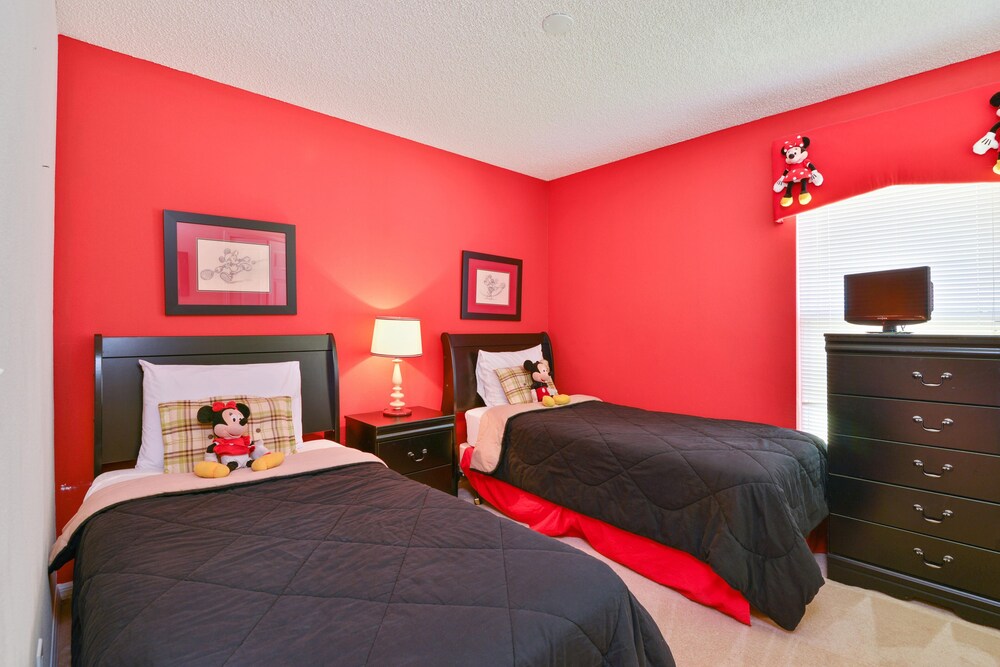 Shooting Star Family friendly 4 bed pool home on Emerald Island Resort close to Disney World - photo 8