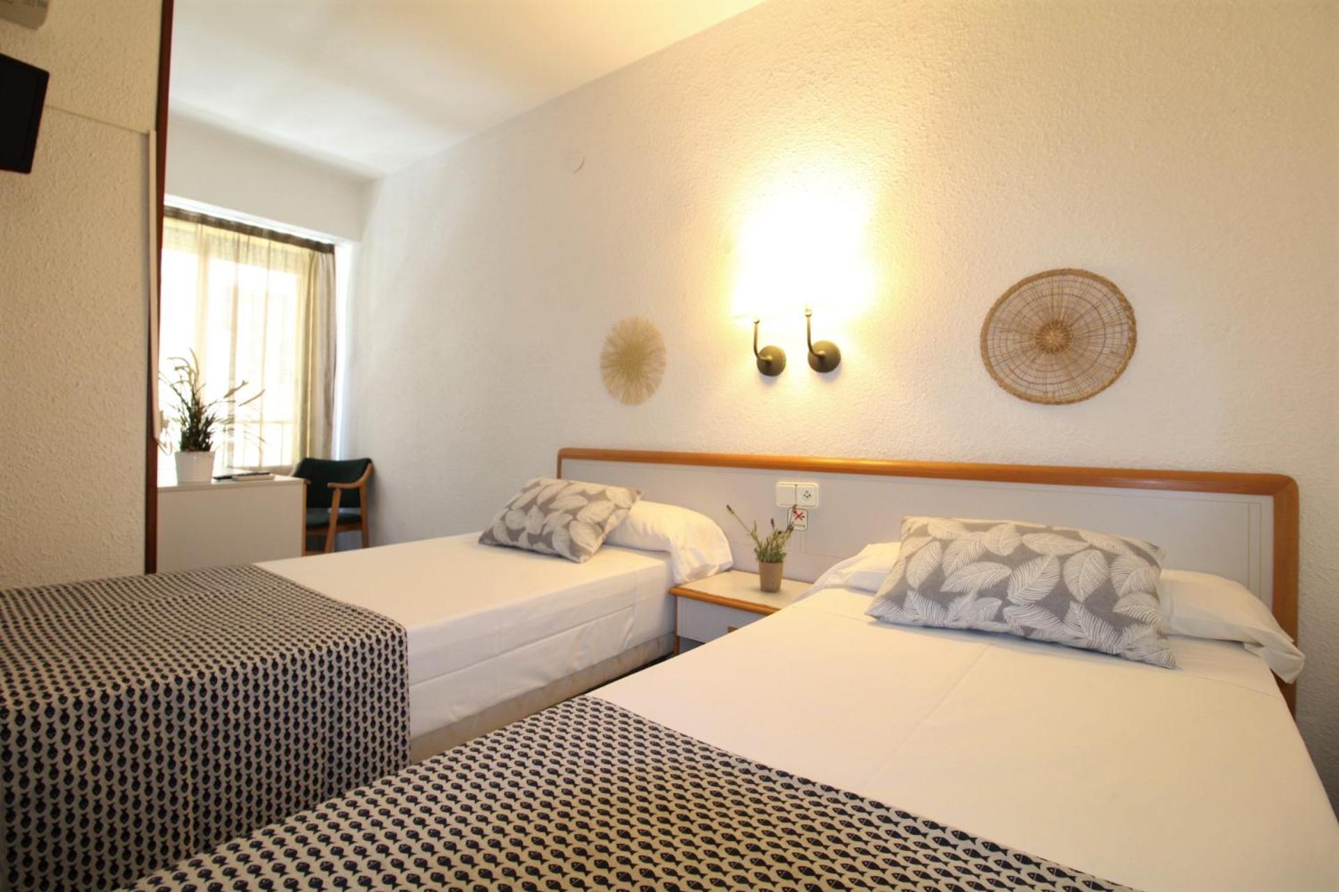 Hotel Canada — Benicassim — photo 2