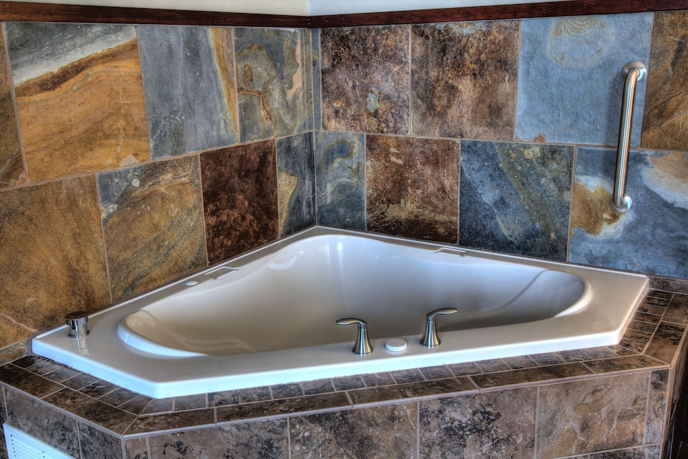 Hampton Inn Pigeon Forge - photo 25