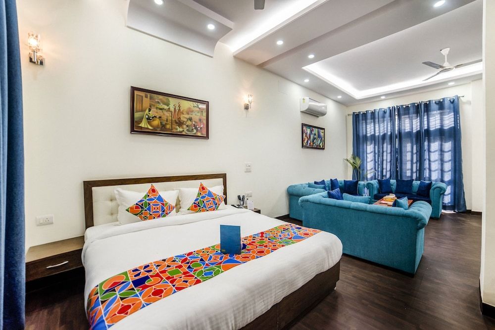 FabHotel Gurgaon 6