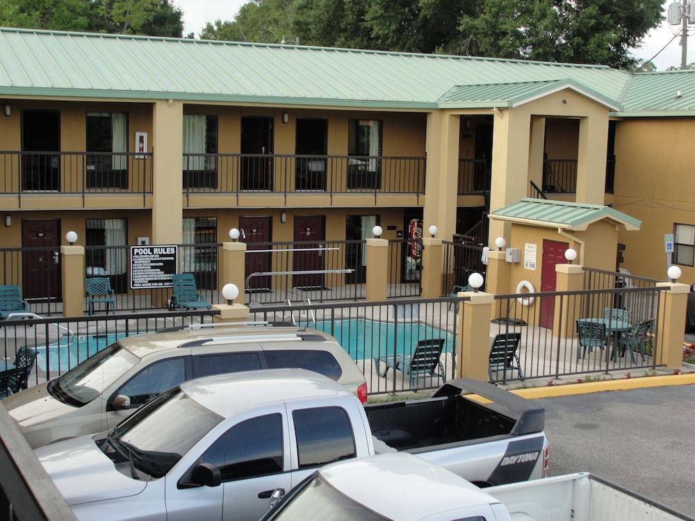 Executive Inn Opp - photo 28