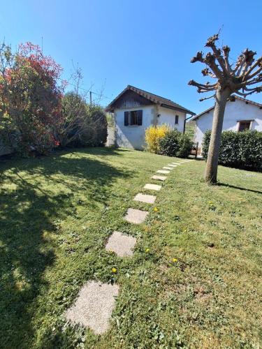 La belle des trappes 2 - last minute hotel in Unknown City