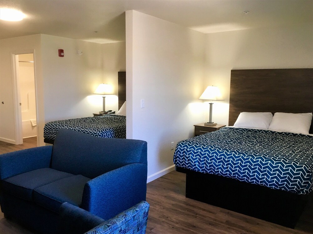 Stay Plus Extended Stay Suites - photo 9