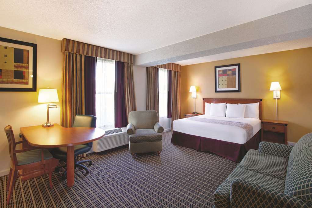 La Quinta Inn by Wyndham Orlando International Drive North - photo 37