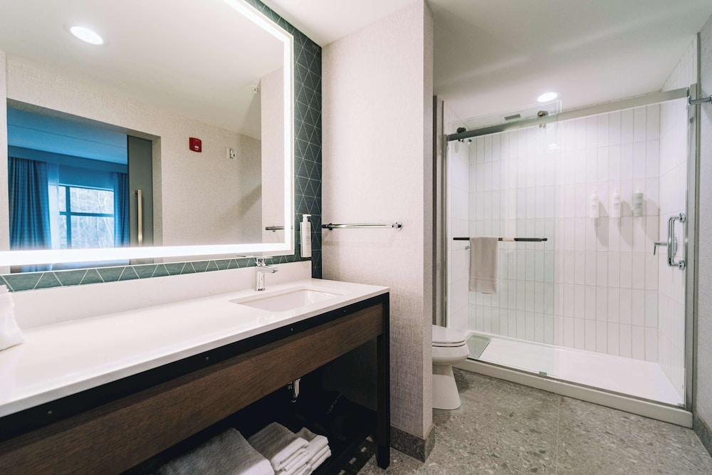 Embassy Suites by Hilton Gatlinburg Resort - photo 34