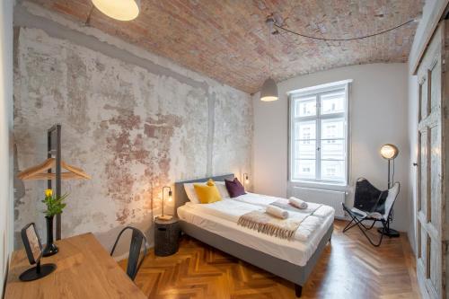 Historic Apartment in Budapest Downtown — 4-Star Luxury Hotel in Budapest, Hungary