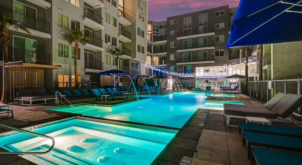 Biltmore Apartments By Landing — 4-Star Luxury Hotel in Phoenix, United States