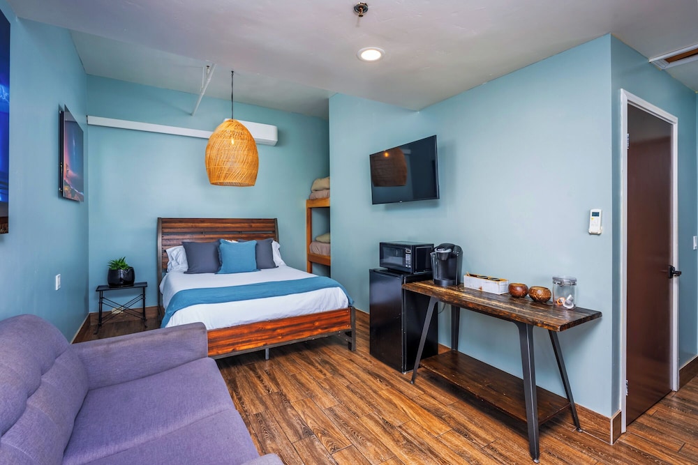 Nomads Hotel Near San Clemente Pier - photo 29