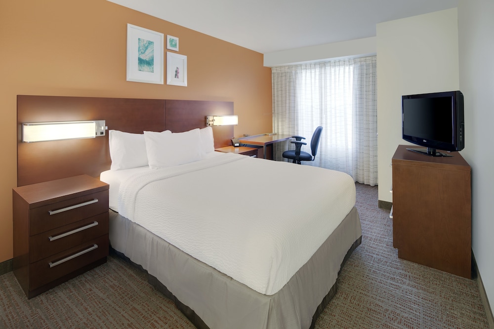 Residence Inn by Marriott Indianapolis Airport - photo 3