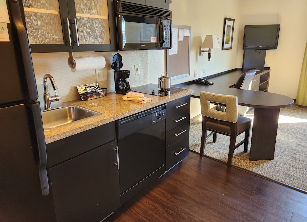 Candlewood Suites Greenville NC by IHG - photo 22
