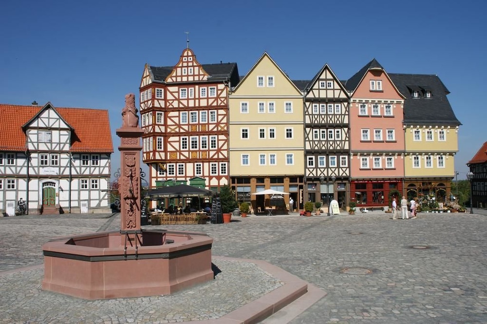 Landhotel Zum Hessenpark — 4-Star Luxury Hotel in Frankfurt Am Main, Germany