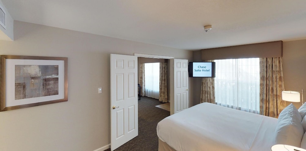 Chase Suites Hotel Brea Fullerton - photo 3