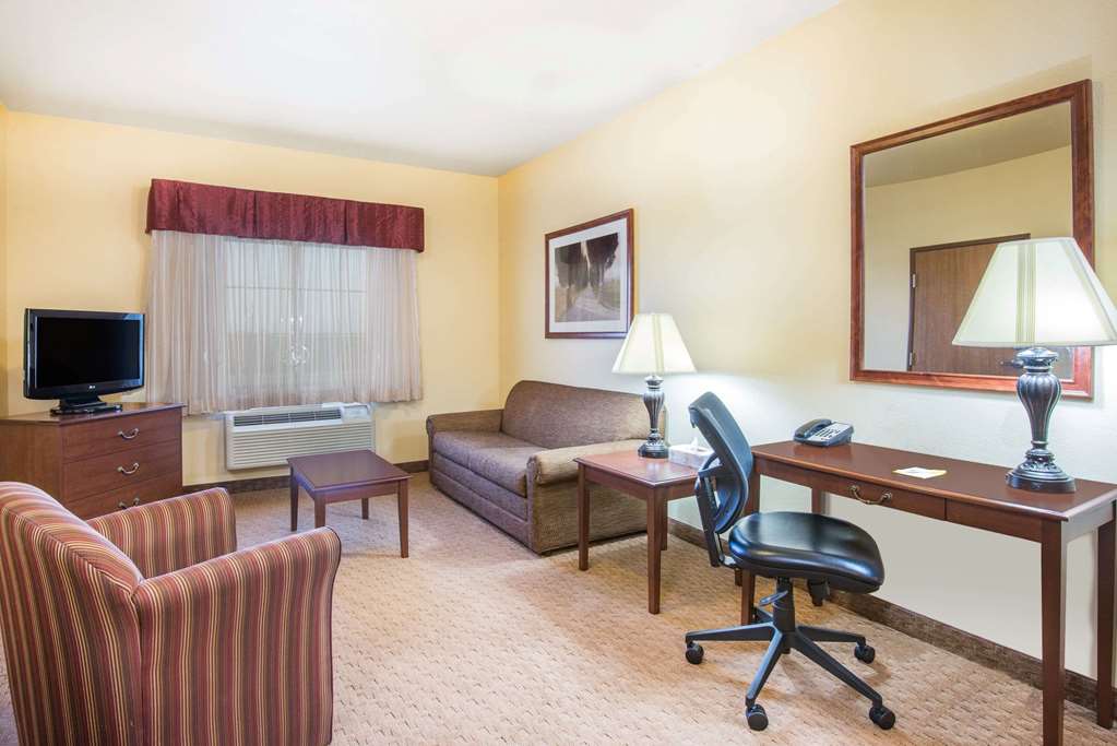Days Inn by Wyndham Ellis - photo 8