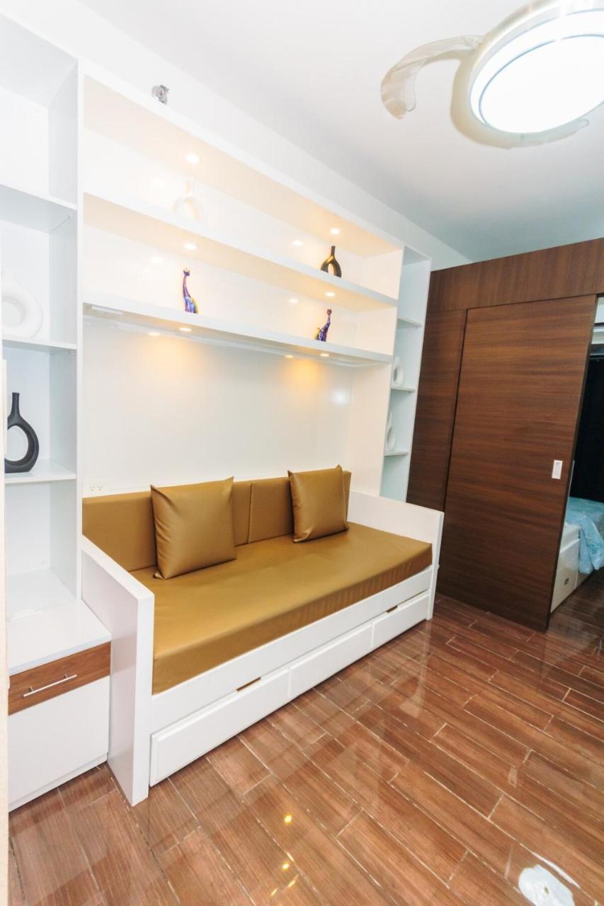 City Chill Spot Where Style Meets Smiles Swim Gym Park 1765 — 4-Star Luxury Hotel in Manila, Philippines