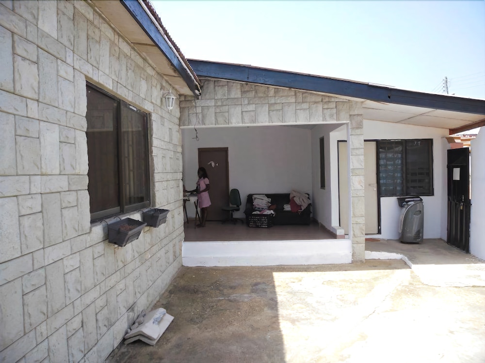 Marinette Hotel - last minute hotel in Accra
