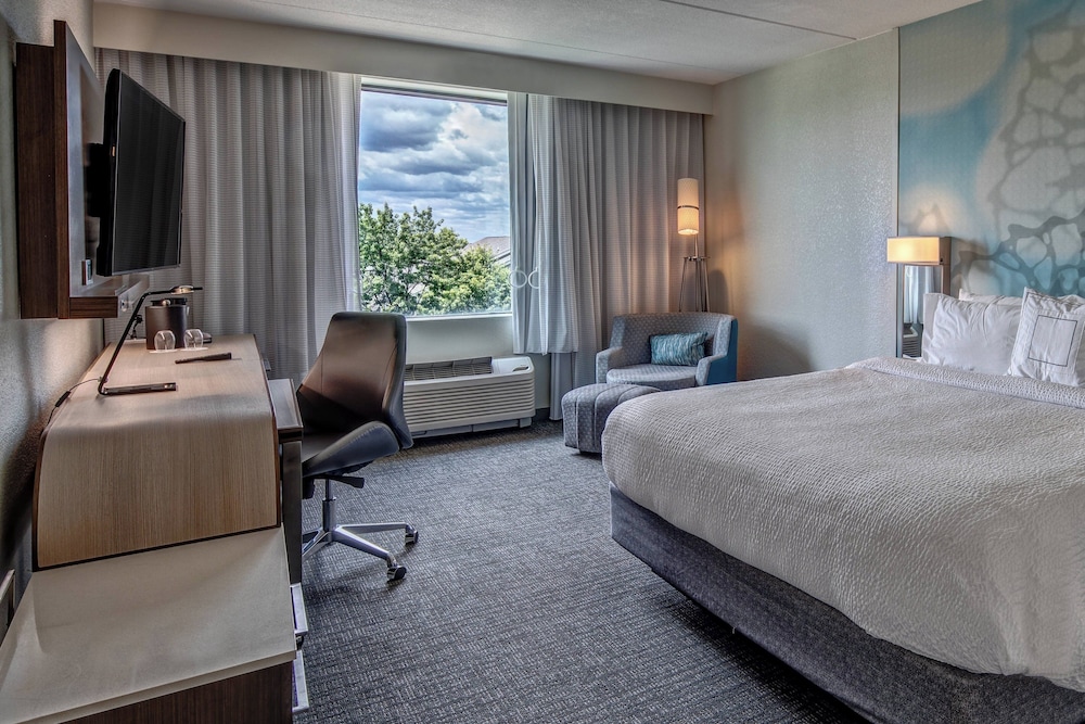 Courtyard by Marriott Dulles Airport Herndon - photo 8