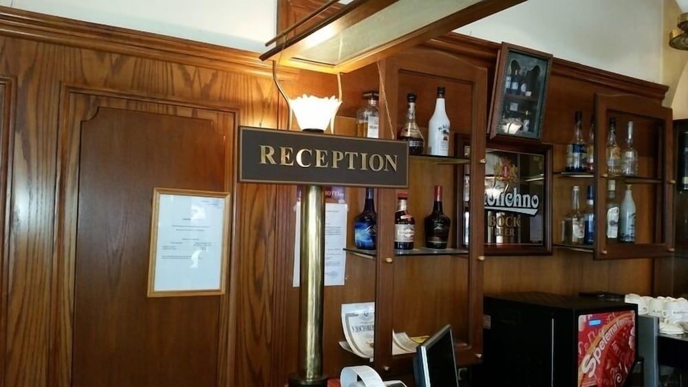 Hotel Brothers — hotel in Smolyan