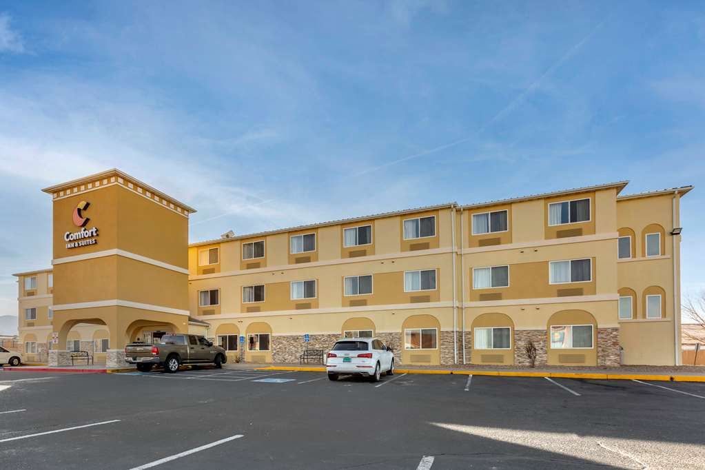 Comfort Inn & Suites Alameda at Albuquerque Balloon Fiesta Park - photo 2
