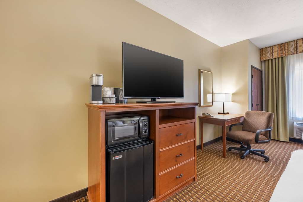 Best Western Plus Grand Island Inn & Suites - photo 25