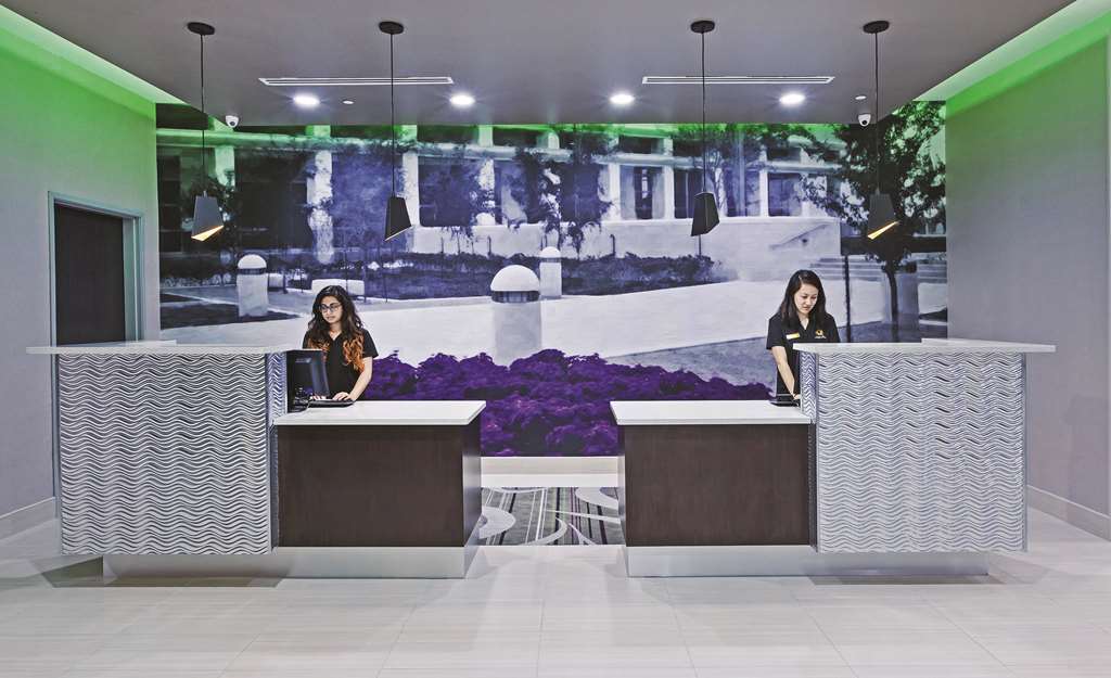 La Quinta Inn & Suites by Wyndham College Station South - photo 13