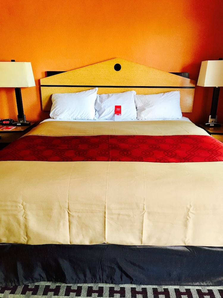 Milan Inn & Suites - photo 18