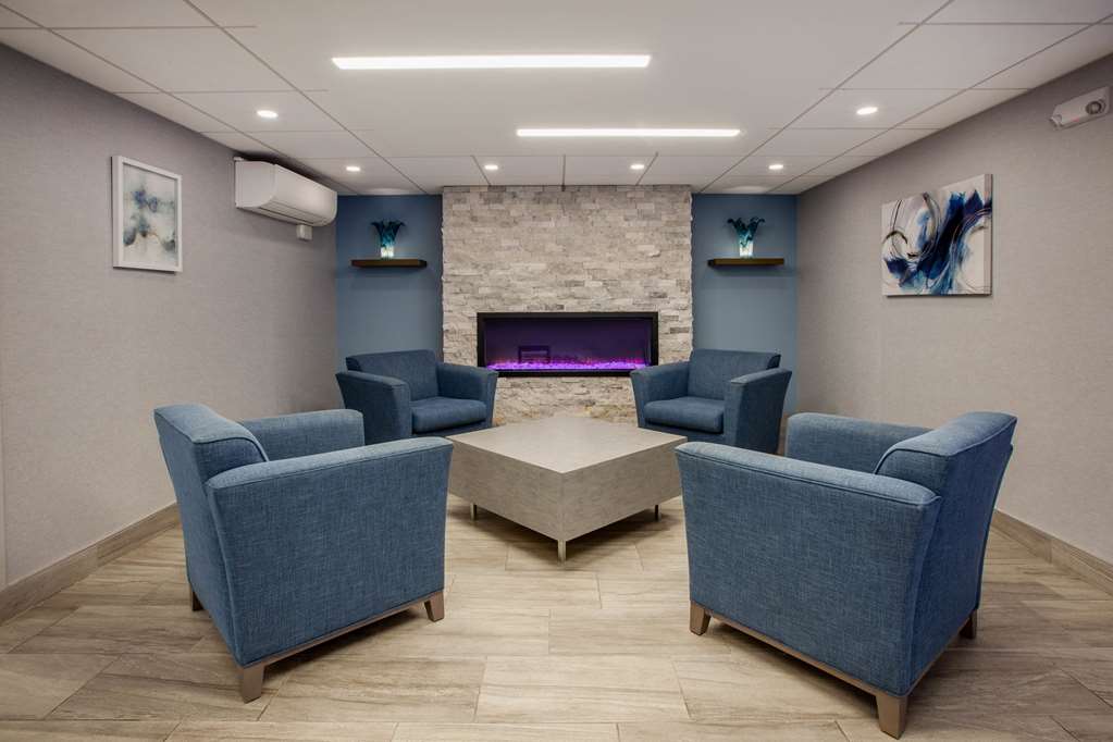 Wingate by Wyndham Detroit Metro Airport - photo 10