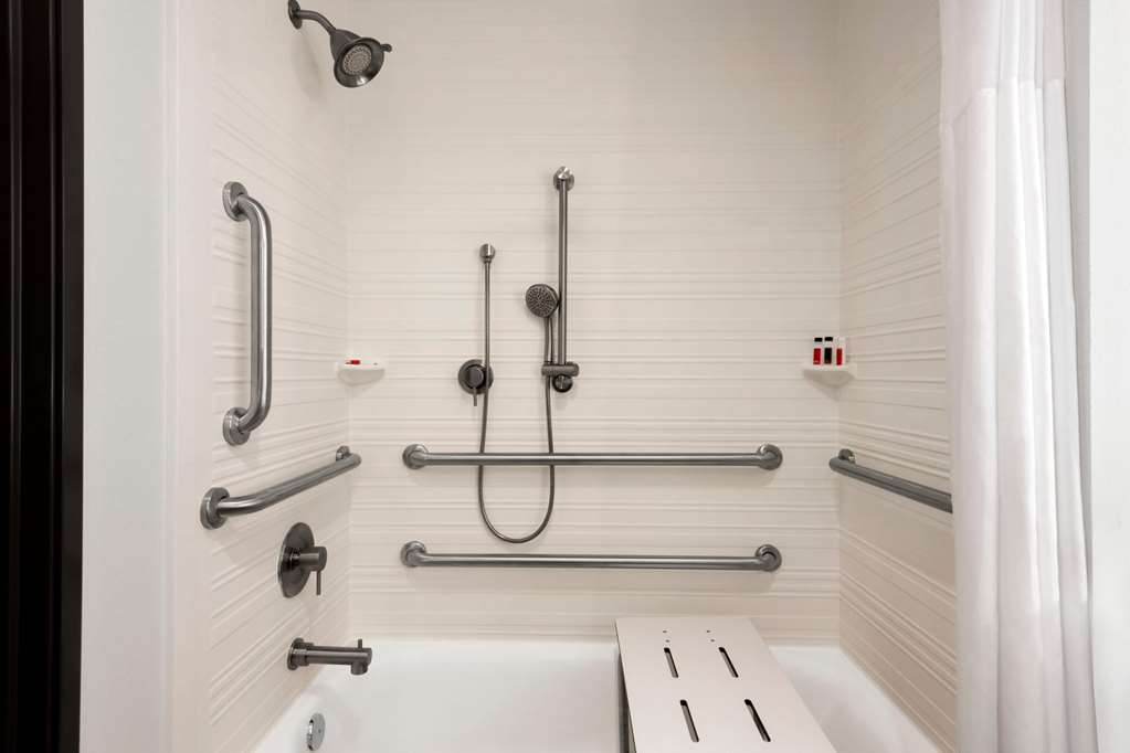 Days Inn & Suites by Wyndham Beaumont West I 10 & Walden - photo 20