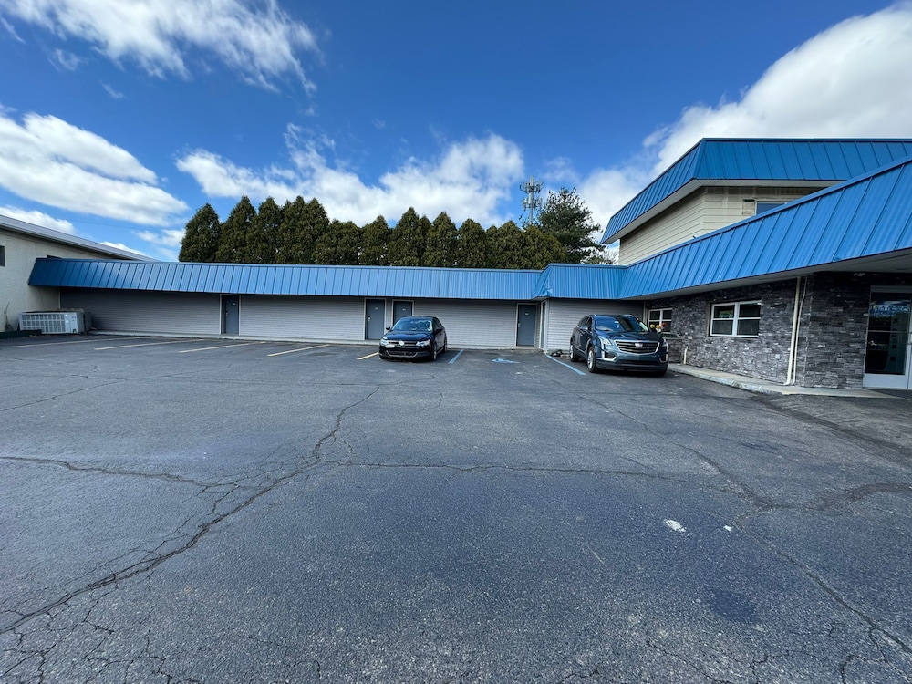 Days Inn by Wyndham Moosic - photo 24