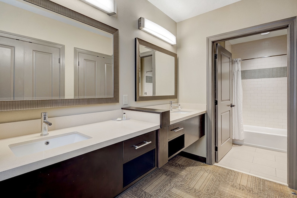 Staybridge Suites Baltimore Inner Harbor by IHG - photo 79