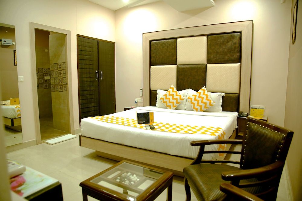 Fabhotel Purple Regency Zirakpur