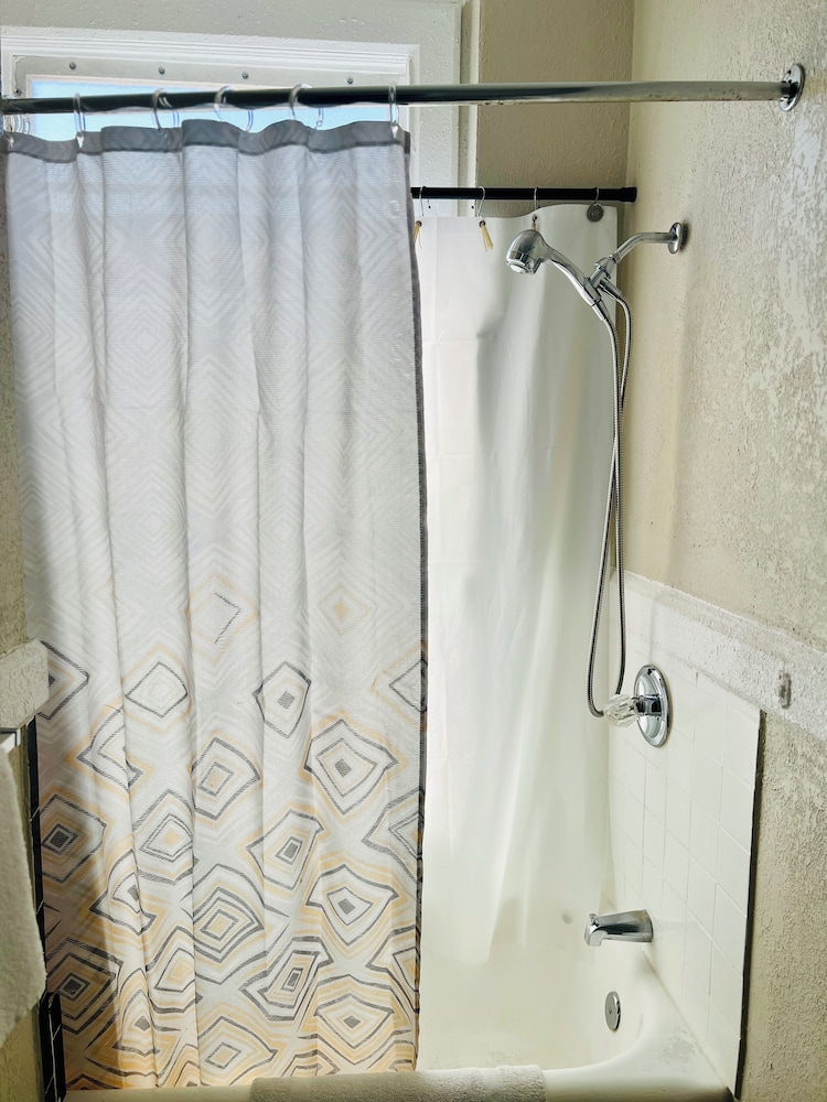 Admiral Hotel - photo 18