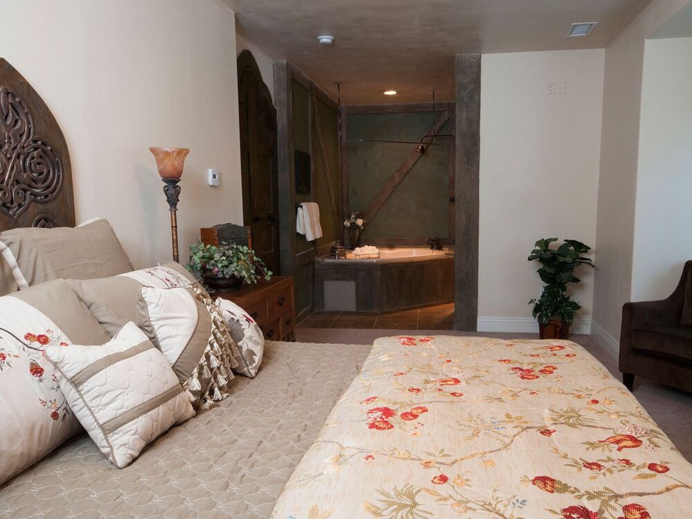 Wilson Creek Manor - photo 3