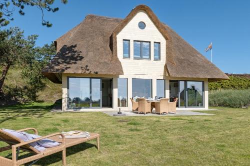 Lotte - carbon neutral hotel in List
