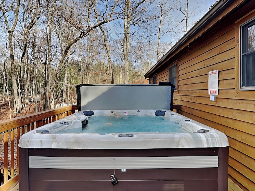Carefree Cove — hotel in Swanton