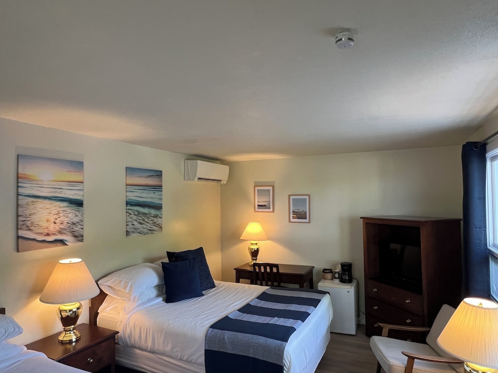 The High Tide Inn - photo 54