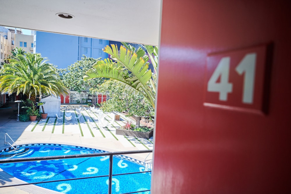 The Phoenix Hotel - photo 11
