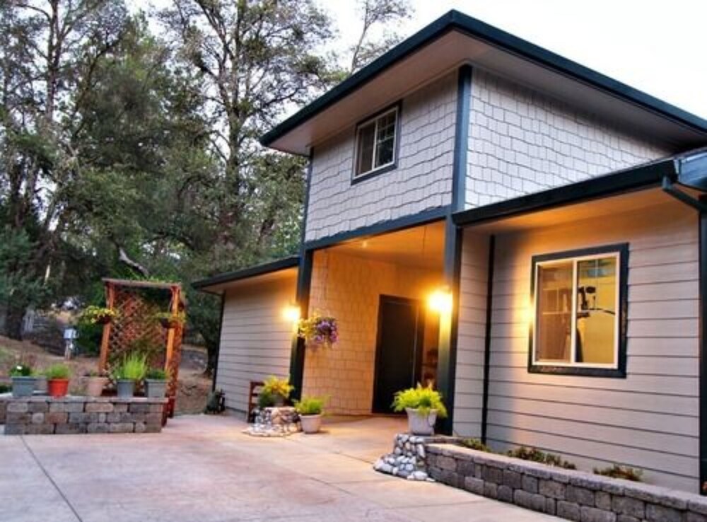 Lucinda's Country Inn — 4-Star Luxury Hotel in Somerset, United States