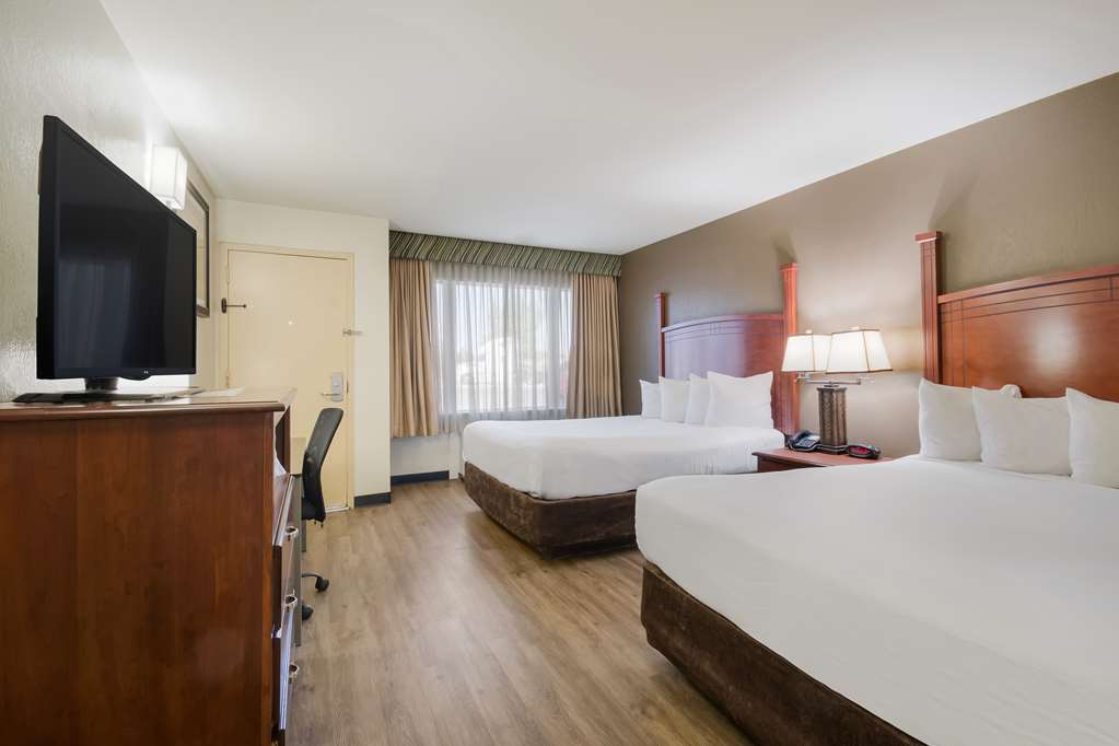 SureStay Plus Hotel by Best Western Lawton - photo 4