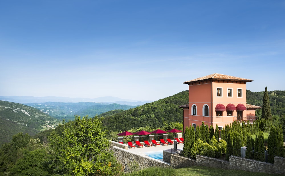 Villa Palazzo Angelica — 5-Star Luxury Hotel in Oprtalj, Croatia
