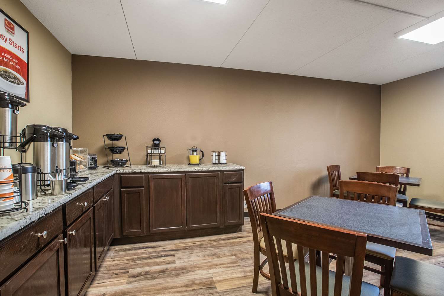 Econo Lodge Albert Lea — Albert Lea — photo 3