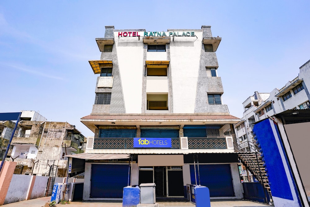 Fabhotel Ratna Palace in Ahmedabad, India