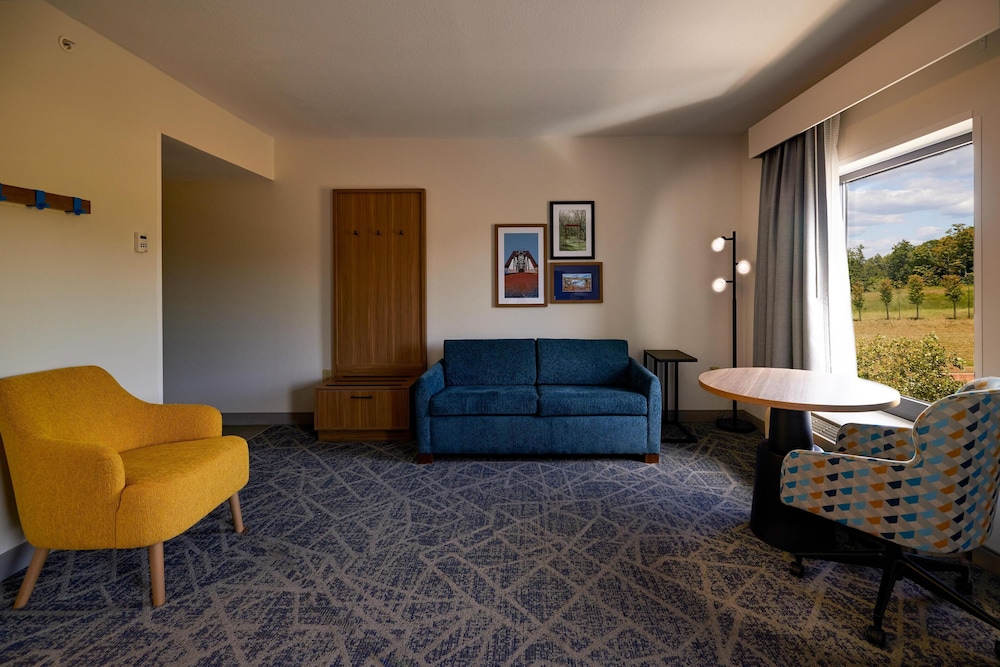 Hampton Inn & Suites Radcliff Fort Knox - photo 35