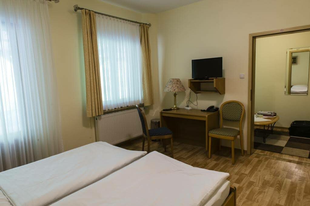 Hotel Waldesruh — Georgsmarienhuette — photo 2
