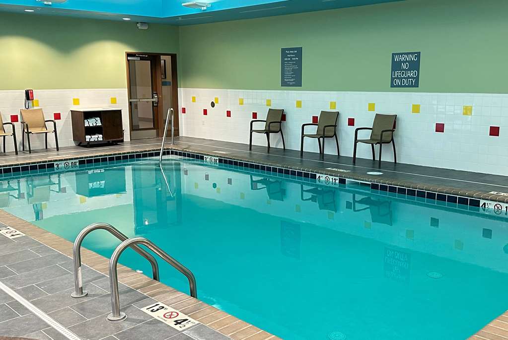 La Quinta Inn & Suites by Wyndham Jackson Cape Girardeau - photo 10