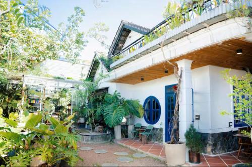 Modi Dalat - carbon neutral hotel in Unknown City