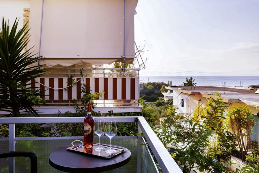 Avia Seaview Getaway Konstantina's Hidden Haven — 4-Star Luxury Hotel in Kalamata, Greece
